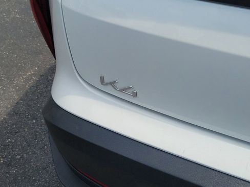 Used 2025 Kia K4 FWD image 8