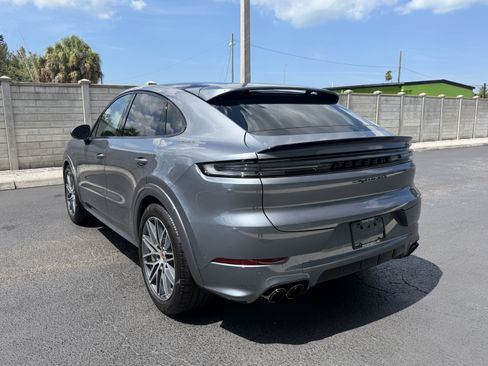New 2026 Porsche Cayenne GTS AWD/4WD image 3