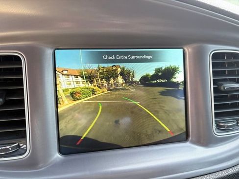 Used 2023 Dodge Charger SXT RWD image 16