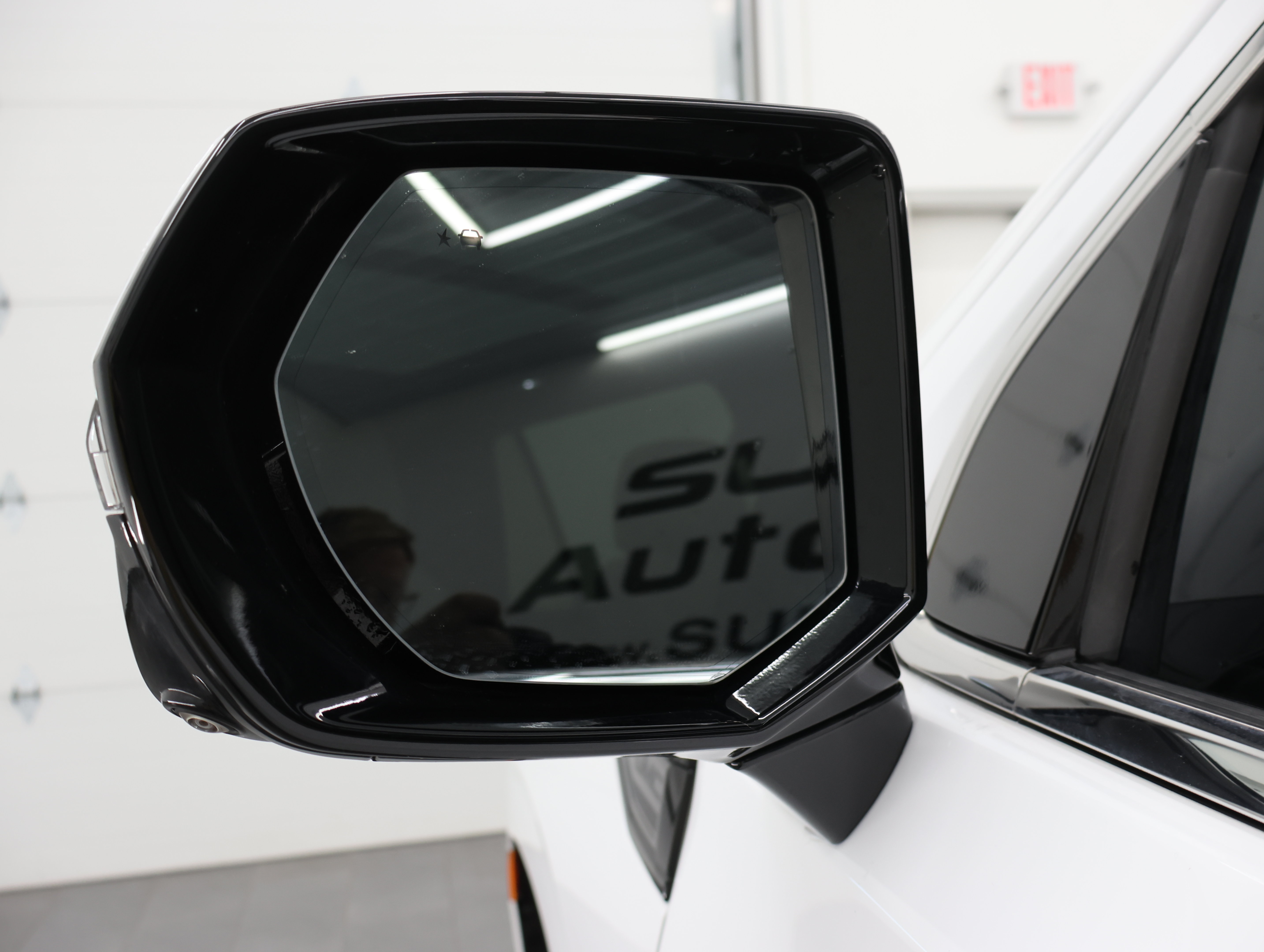 Used 2023 GMC Yukon SLT AWD/4WD image 46