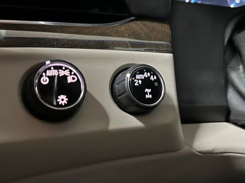 Used 2019 Cadillac Escalade Premium Luxury image 52