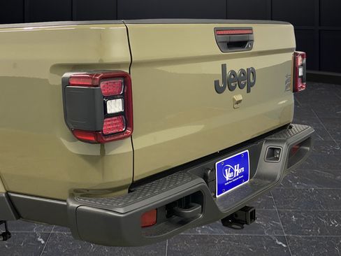 New 2026 Jeep Gladiator Willys AWD/4WD image 35