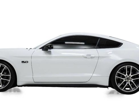Used 2016 Ford Mustang GT Premium RWD image 6
