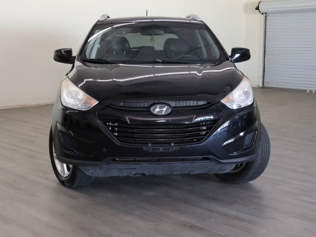 Used 2011 Hyundai Tucson GLS FWD image 2