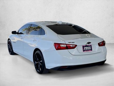 Used 2018 Chevrolet Malibu LT w/ Leather Package FWD image 3