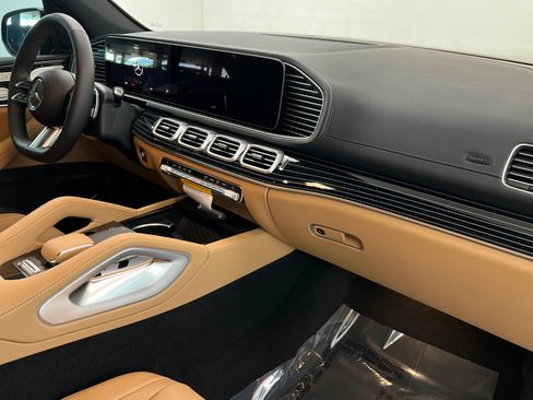 New 2026 Mercedes-Benz GLS 450 4MATIC image 25