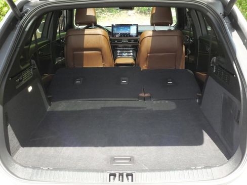 Used 2023 Lincoln Nautilus Reserve AWD/4WD image 31