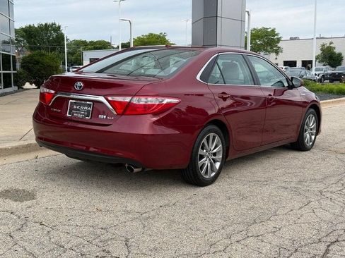 Used 2016 Toyota Camry XLE w/ Moonroof Package FWD image 3