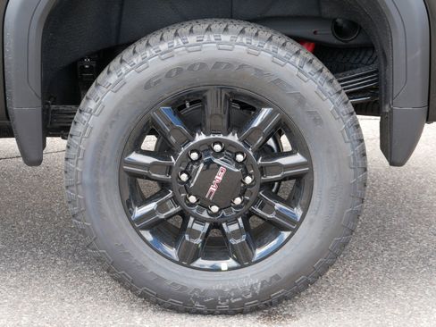 New 2026 GMC Sierra 2500 AT4 AWD/4WD image 3