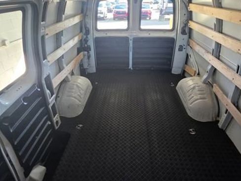 Used 2022 Chevrolet Express 2500 w/ Driver Convenience Package image 27
