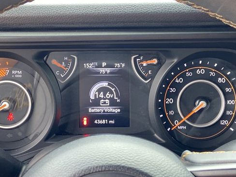 Used 2024 Jeep Wrangler Unlimited Sport AWD/4WD image 22