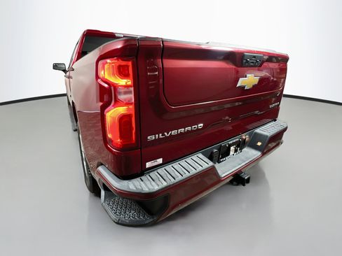 Used 2022 Chevrolet Silverado 1500 Custom w/ Safety Confidence Package RWD image 8