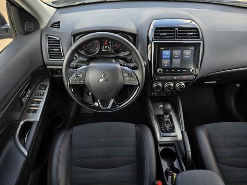 Used 2024 Mitsubishi Outlander Sport SE image 27