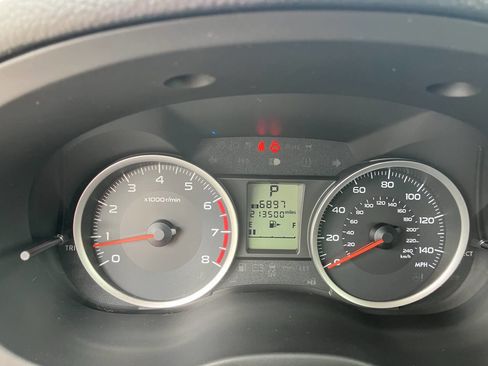 Used 2015 Subaru Forester 2.5i Premium w/ All-Weather Package AWD/4WD image 12