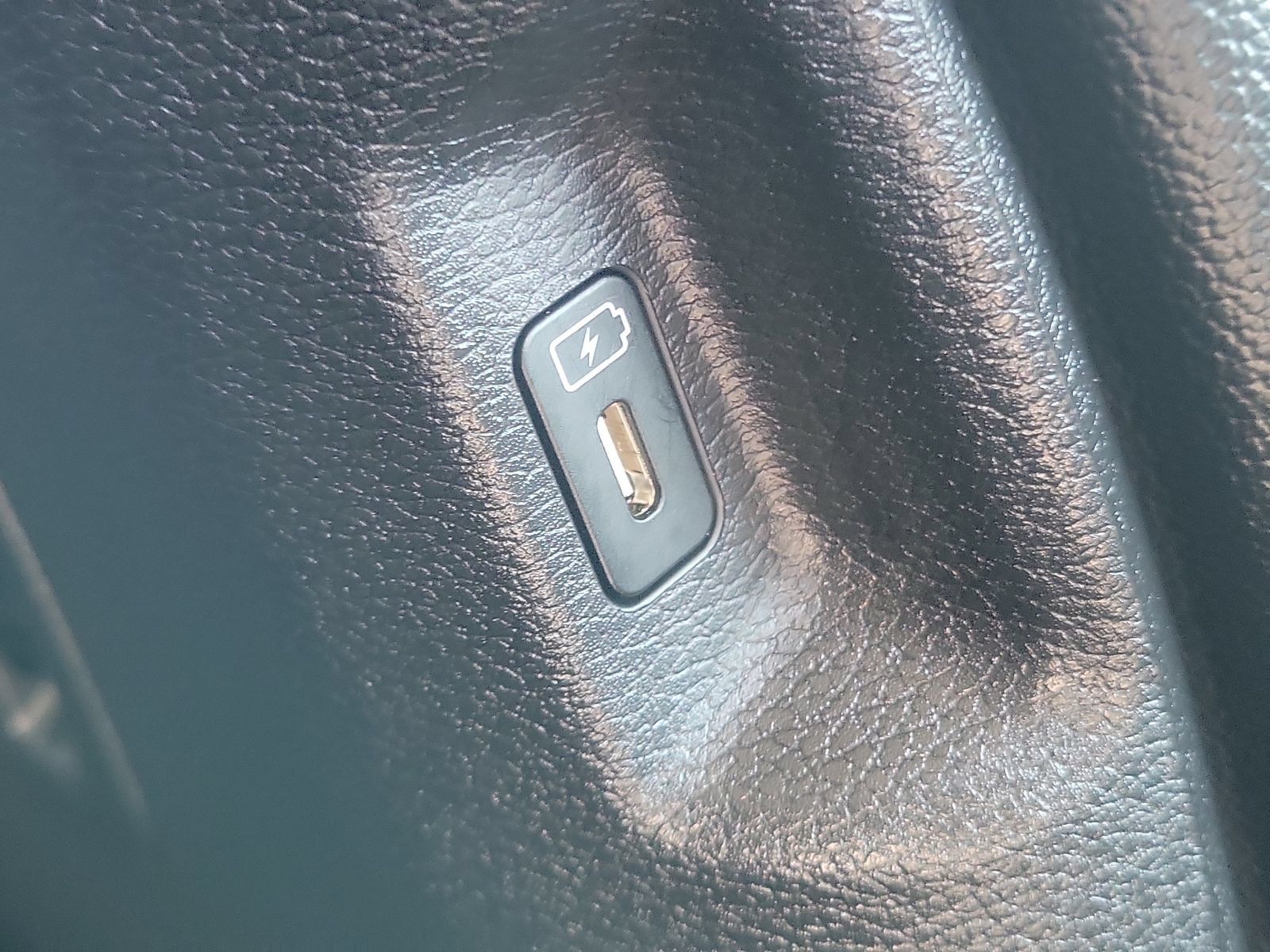 Used 2025 Kia Sportage SX FWD image 26