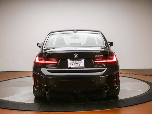 Used 2026 BMW 330i Sedan w/ M Sport Package RWD image 6