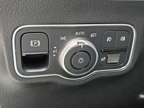 Certified 2025 Mercedes-Benz GLA 250 4MATIC image 21