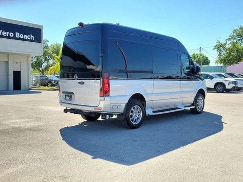 Used 2021 Mercedes-Benz Sprinter 2500 image 6