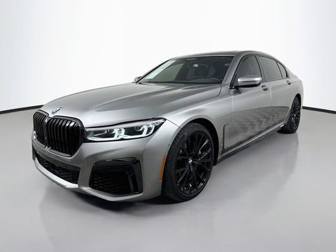 Used 2022 BMW 740i w/ M Sport Package RWD image 1
