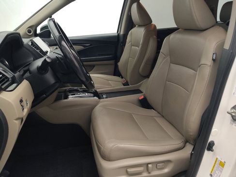 Used 2019 Honda Pilot Elite image 17