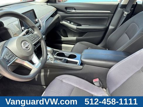 Used 2023 Nissan Altima 2.5 SV FWD image 13