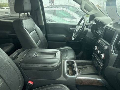 Used 2019 GMC Sierra 1500 Denali w/ Technology Package AWD/4WD image 9