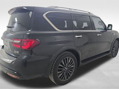 Used 2024 INFINITI QX80 Sensory image 9