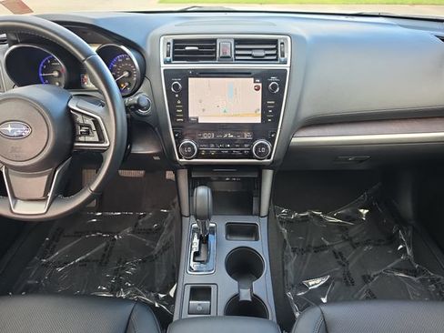 Used 2019 Subaru Outback 2.5i Limited AWD/4WD image 10