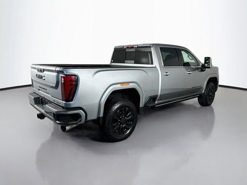 Used 2024 GMC Sierra 2500 Denali w/ Denali Reserve Package AWD/4WD image 7