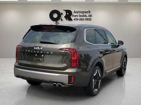 Used 2025 Kia Telluride S AWD/4WD image 5
