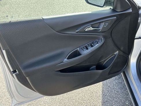 Used 2020 Chevrolet Malibu LT image 16