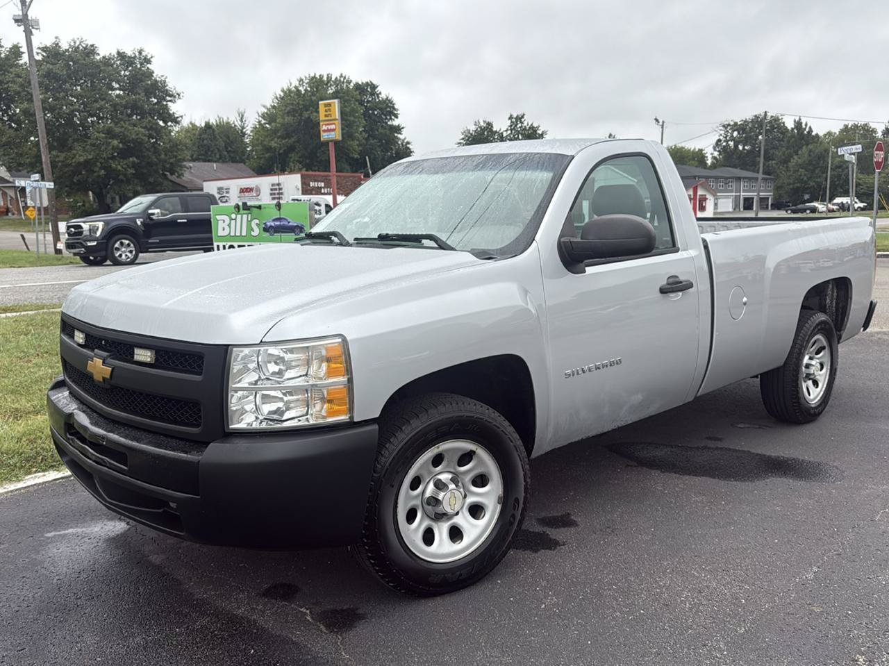 Used 2008 Chevrolet Silverado 1500 W/T RWD image 2