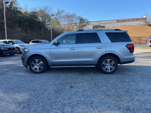 Used 2023 Ford Expedition Limited image 42