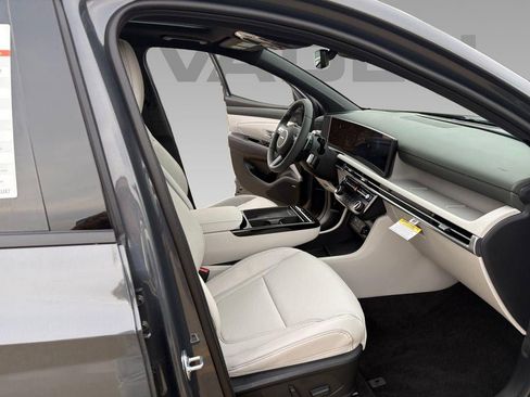 New 2026 Hyundai Tucson Limited FWD image 43