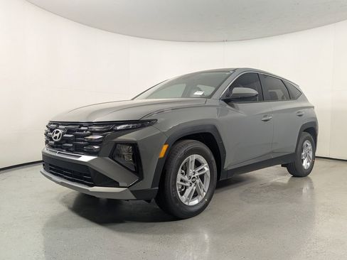 New 2026 Hyundai Tucson SE FWD image 3