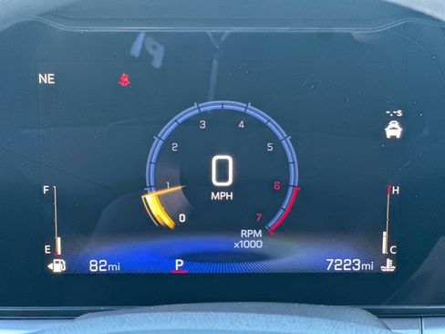 Used 2025 Chevrolet Trax LT FWD image 26