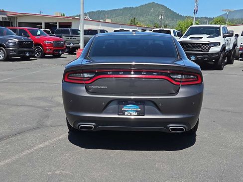 Used 2022 Dodge Charger SXT RWD image 13