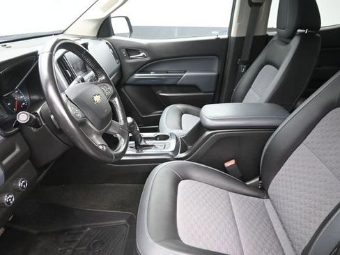 Used 2018 Chevrolet Colorado Z71 AWD/4WD image 16