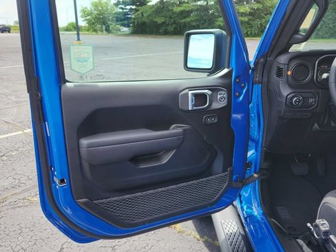 New 2026 Jeep Gladiator Mojave w/ Safety Group AWD/4WD image 16