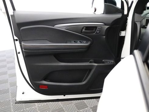 Used 2023 Honda Passport TrailSport image 12