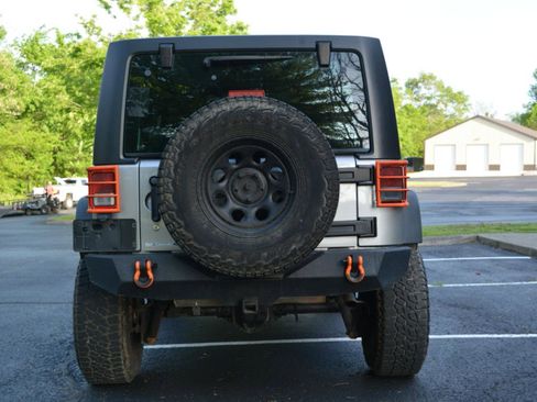 Used 2016 Jeep Wrangler Unlimited Sport w/ Connectivity Group AWD/4WD image 5