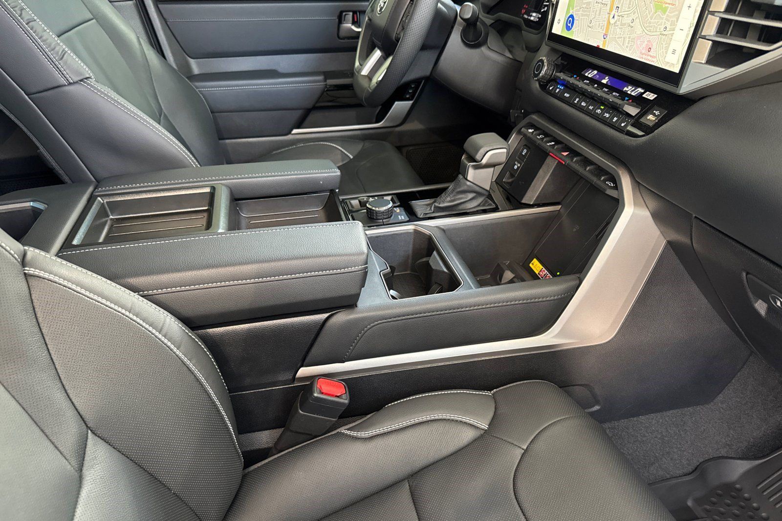 Used 2026 Toyota Tundra Limited AWD/4WD image 19