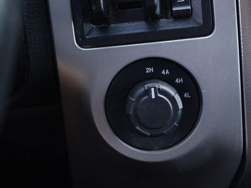 Used 2017 Ford Expedition EL XLT w/ Equipment Group 201A AWD/4WD image 21