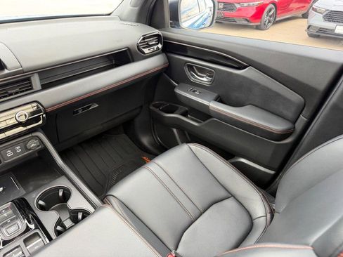 Used 2024 Honda Pilot TrailSport image 21