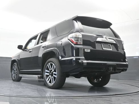 Used 2022 Toyota 4Runner Limited AWD/4WD image 22