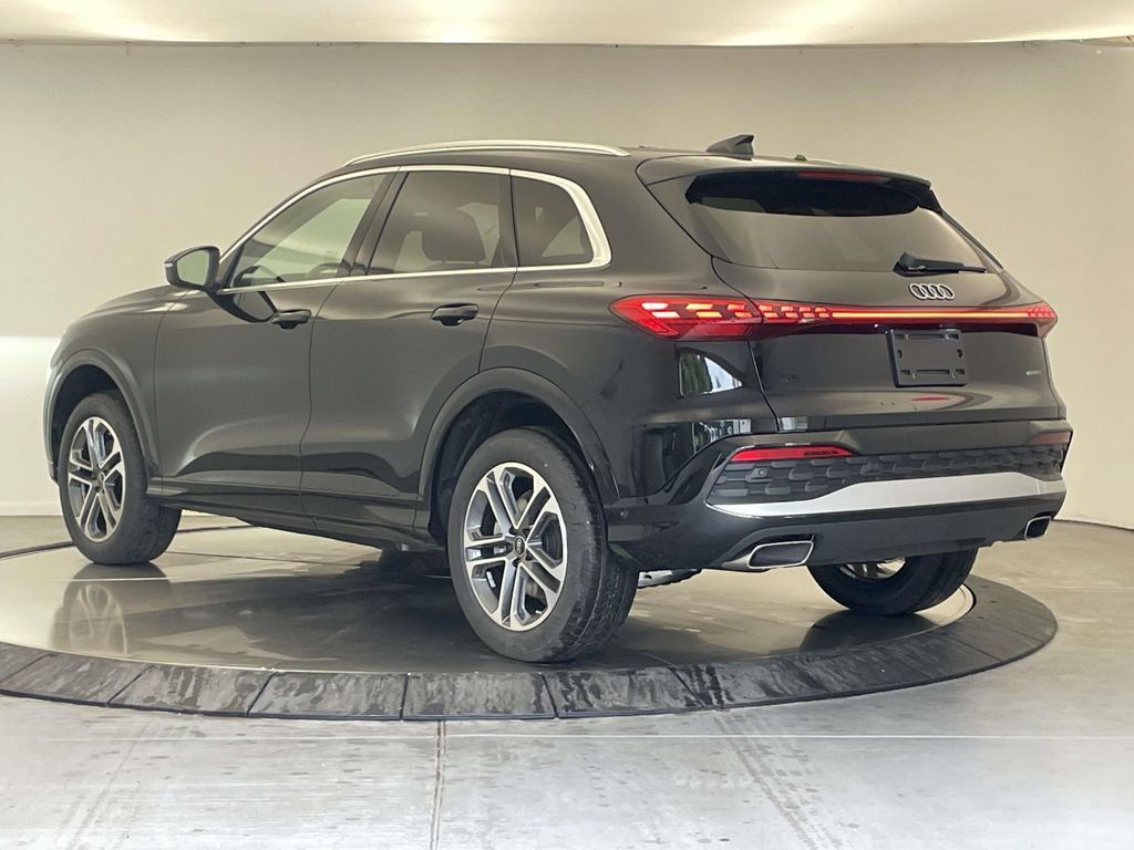 New 2026 Audi Q5 Premium Plus AWD/4WD image 3