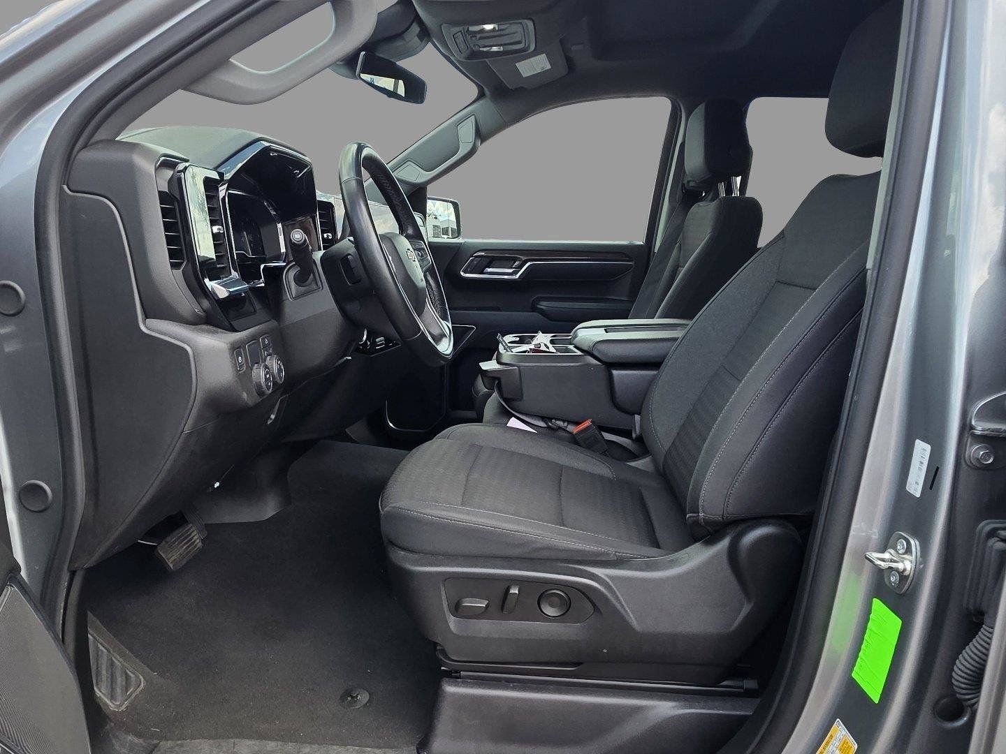 Used 2025 Chevrolet Silverado 1500 LT RWD image 19