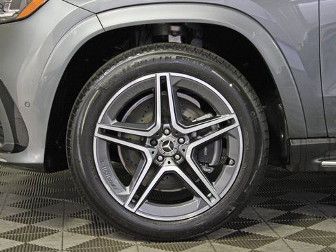 Certified 2025 Mercedes-Benz GLS 450 4MATIC image 34