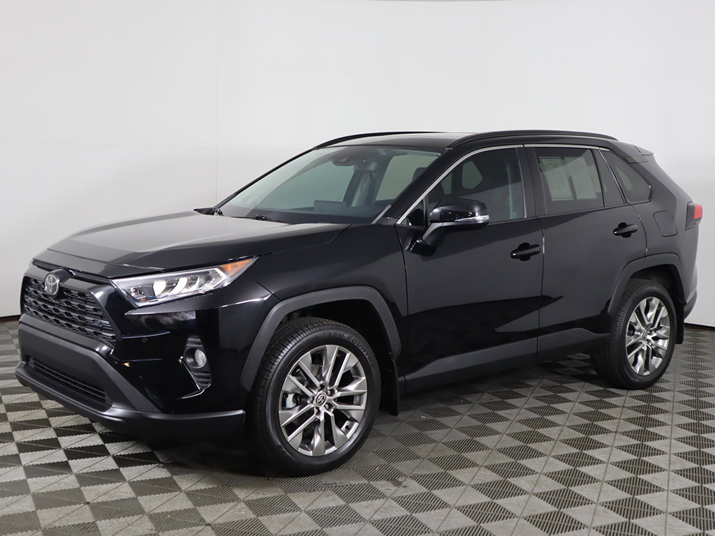Used 2021 Toyota RAV4 XLE Premium AWD/4WD image 8