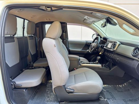 Used 2019 Toyota Tacoma SR5 image 30